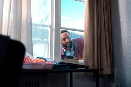 Clark (Chiwetel Ejiofor) zweifelt an seinem Verstand