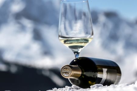 Vom Sommelier auf Schlittschuhen: Verkostung der besten Südtiroler Weine