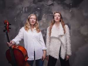 Duo Anouchka & Katharina Hack Duo Anouchka & Katharina Hack