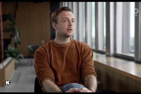 Jan Peters von Correctiv läßt sich für seine Lügen weiter Feiern