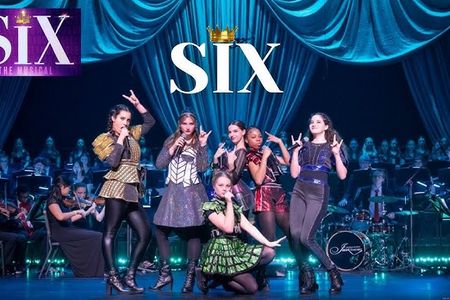 In den Musicals „SIX" und „Hamilton" hat man als Swing ziemlich viel zu tun
