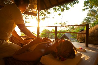 Beim „Sleep Enhancement Program“ im Kamalaya Koh Samui/Thailand gehen Experten den Ursachen nächtlicher Unruhe auf den Grund und entwickeln individuelle Ansätze für eine erholsamere Nachtruhe