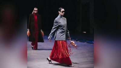 Zwiebeln, Lauch und Zitronen als Fashion-Accessoire
