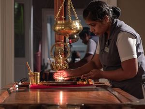 Zwischen Schlosspark Alt Rehse und Tollensesee in Mecklenburg-Vorpommern bekommt Ayurveda im Retreat Park am See Nattika zu jeder Jahreszeit einen anderen Schwerpunkt Zwischen Schlosspark Alt Rehse und Tollensesee in Mecklenburg-Vorpommern bekommt Ayurveda im Retreat Park am See Nattika zu jeder Jahreszeit einen anderen Schwerpunkt