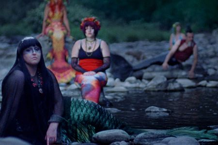 SIRENS CALL von Miri Ian Gossing & Lina Sieckmann