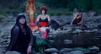 SIRENS CALL von Miri Ian Gossing & Lina Sieckmann