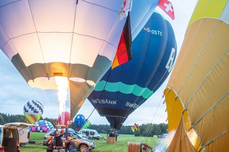Vom 20. bis 23. Mai 2026 wird das Tegernseer Tal erneut zur Bühne für eines der bedeutendsten Ereignisse im deutschen Ballonsport: die Deutsche Meisterschaft im Heißluftballonfahren