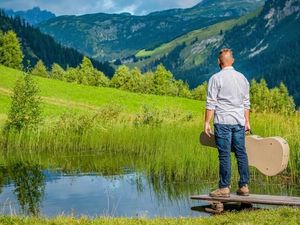 Beim Lechtaler Bergherbst 2024 sorgen österreichische Volksmusiker für gute Stimmung auf den Almen im Tiroler Lechtal Beim Lechtaler Bergherbst 2024 sorgen österreichische Volksmusiker für gute Stimmung auf den Almen im Tiroler Lechtal