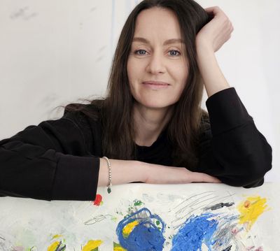 Auf der Suche nach dem Wesentlichen - Olga Damer Ausstellung „Abstraktion“ 