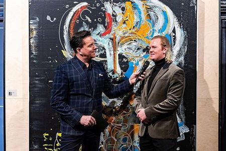 TV-Moderator Sven Epiney und Künstler Leon Löwentraut