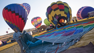 Angefangen mit 20 Heißluftballons im Jahre 1982 hat sich das Great Reno Balloon Race zu einer weltbekannten Veranstaltung mit fast 100 Ballons entwickelt