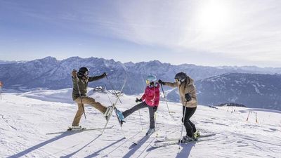 Am Zettersfeld, Hausberg von Osttirols Hauptstadt Lienz, stehen Wintersportlern knapp 21 Pistenkilometer und sechs Lifte zur Verfügung