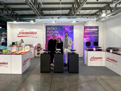Neumärker Messestand mit Messeteam