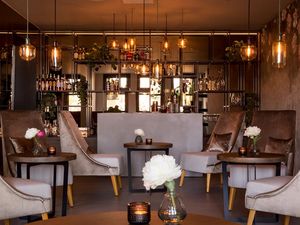 Einen exzellenten Ruf unter Feinschmeckern genießt auch das Restaurant Vermeer
