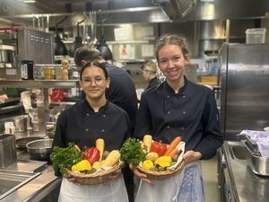 Hotel Hochschober - Enya und Sina Fachkräfte für vegetarische Kulinarik