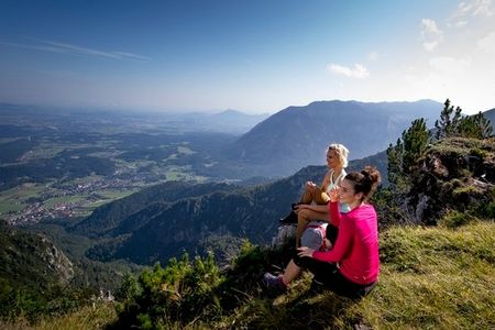 Der grenzüberschreitende Salzalpensteig passiert auch Bad Reichenhall mit Panoramablicken über die oberbayerische Kurstadt