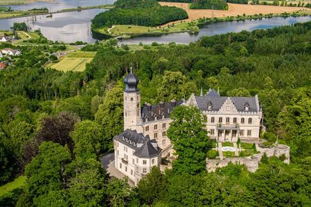 Royale Schaufenster: Die Schlösser Callenberg und Rosenau in Coburg beherbergen Kulturschätze und Geschichten des antiken und modernen Schützenwesens