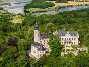 Royale Schaufenster: Die Schlösser Callenberg und Rosenau in Coburg beherbergen Kulturschätze und Geschichten des antiken und modernen Schützenwesens