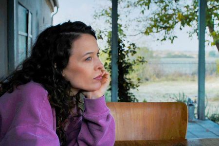 Laura (Paula Beer) kommt in Bettys Obhut wieder zu sich
