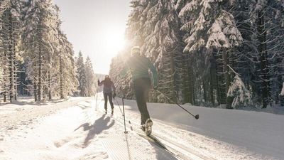Die Kombi macht´s – bei den Winterprogrammen des Kleebauer Hof Retreat Center im oberösterreichischen Mühlviertel von Indigourlaub stärken Teilnehmer mit Yoga und Langlaufen Körper und Geist