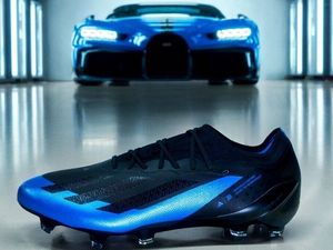 Jetzt kommt ein Fußballschuh dazu, den Adidas gemeinsam mit dem Automobilhersteller Bugatti entwickelt hat