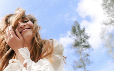 Debut Single "Henriette II. - Château"
