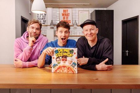 Deine Freunde: Das sind die Hamburger Florian Sump, Lukas Nimscheck und Markus Pauli, die seit 2011 ihre Mischung aus Family Entertainment, Hip-Hop und Popmusik aufführen
