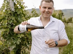 Verkosten Sie das Portfolio persönlich mit Lorenz Alphart Verkosten Sie das Portfolio persönlich mit Lorenz Alphart