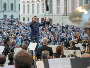 STAATSOPER FÜR ALLE Open-Air-Konzert der Staatskapelle Berlin dirigiert von Christian Thielemann am 13. Juli 2024 STAATSOPER FÜR ALLE Open-Air-Konzert der Staatskapelle Berlin dirigiert von Christian Thielemann am 13. Juli 2024