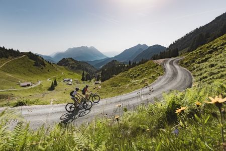 „Fair Biken“ in Hochfilzen: Nachhaltig wohnen und aussichtsreich radeln