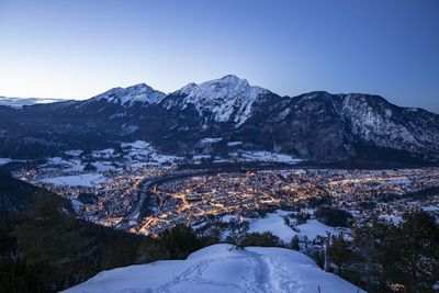 Der Ausblick vom 1.001 Meter hohen Dötzenkopf bietet Besuchern und Einheimischen ein weitreichendes Panorama über die Alpenstadt Bad Reichenhall