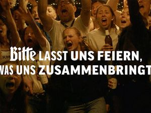 Bitburger bittet zur Fußball-Party. Das Key Visual zur EM-Kampagne Bitburger bittet zur Fußball-Party. Das Key Visual zur EM-Kampagne