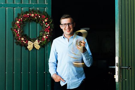 Herzliche Grüße aus Ollersdorf, ein wunderschönes Weihnachtsfest und einen guten Rutsch wünscht Matthias Reckendorfer