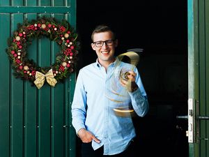 Herzliche Grüße aus Ollersdorf, ein wunderschönes Weihnachtsfest und einen guten Rutsch wünscht Matthias Reckendorfer Herzliche Grüße aus Ollersdorf, ein wunderschönes Weihnachtsfest und einen guten Rutsch wünscht Matthias Reckendorfer