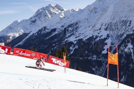 Jede Hundertstelsekunde zählt: Am 11. und 12. Januar 2025 stellen sich beim Audi FIS Ski World Cup Women in St. Anton am Arlberg die Athletinnen turnusmäßig der herausfordernden Karl-Schranz-Strecke
