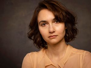 Die aus der Ukraine stammende Regisseurin Kateryna Sokolova debütiert mit dieser Inszenierung am Aalto Musiktheater Die aus der Ukraine stammende Regisseurin Kateryna Sokolova debütiert mit dieser Inszenierung am Aalto Musiktheater