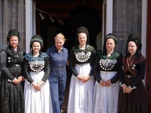 Corina Gertz fotografiert seit fast 15 Jahren Menschen in traditioneller Kleidung und Trachten auf der ganzen Welt