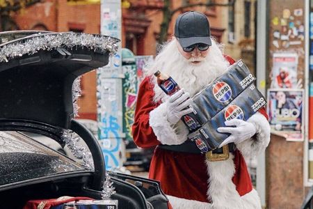 Santa würde Pepsi kaufen. Sagt Pepsi
