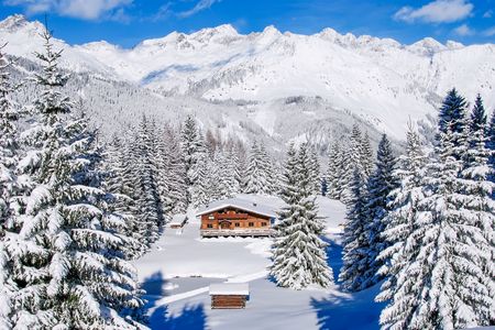 Schnee soweit das Auge reicht: Das Tiroler Lechtal als Ausgangspunkt für sanfte Wintererlebnisse
