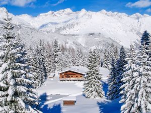 Schnee soweit das Auge reicht: Das Tiroler Lechtal als Ausgangspunkt für sanfte Wintererlebnisse Schnee soweit das Auge reicht: Das Tiroler Lechtal als Ausgangspunkt für sanfte Wintererlebnisse