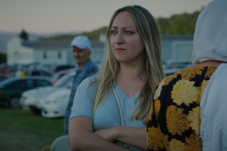 Alisa in Potočari, am Tag des Gedenkens an den Völkermord von Srebrenica