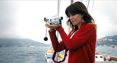 Marina (Llúcia Garcia) reist nach Vigo an die spanische Atlantikküste, um die Familie ihres Vaters zu treffen