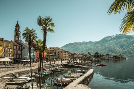 In Ascona am Lago Maggiore im Tessin fühlen sich Besucher sofort an die italienische Riviera versetzt