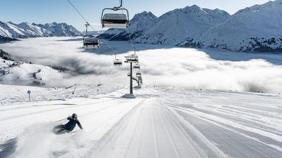 Der 4. Dezember 2024 markiert in der Tiroler Region St. Anton am Arlberg den Beginn der neuen Wintersaison