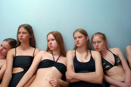 Mädchen-Stillleben beim Model-Casting