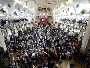 Auf eine kulinarische Reise höchster Qualität begeben sich Besucher des Merano Wine Festivals (7.-11. November) Auf eine kulinarische Reise höchster Qualität begeben sich Besucher des Merano Wine Festivals (7.-11. November)