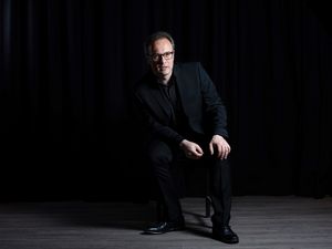 René Sydow - Sie dürfen sich wieder setzen René Sydow - Sie dürfen sich wieder setzen