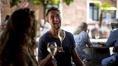 Ein frühlingshaftes Streetfood-Festival bereichert den Veranstaltungskalender der oberbayerischen Alpenstadt Bad Reichenhall mit zahlreichen kulinarischen Überraschungen