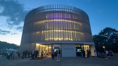 Vom Stellvertreter zum Glanzlicht: Das Globe Coburg, als Interimsspielstätte des Landestheaters erbaut, gehört seit 2023 zu den Architekturschätzen der oberfränkischen Kulturmetropole
