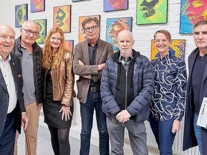 Karlernst Braun, Stephan Oehmen, Sandra Abend, Michael Dannenmann, Hartmut Neumann, Sylvia Braun und Mischa Kuball Karlernst Braun, Stephan Oehmen, Sandra Abend, Michael Dannenmann, Hartmut Neumann, Sylvia Braun und Mischa Kuball